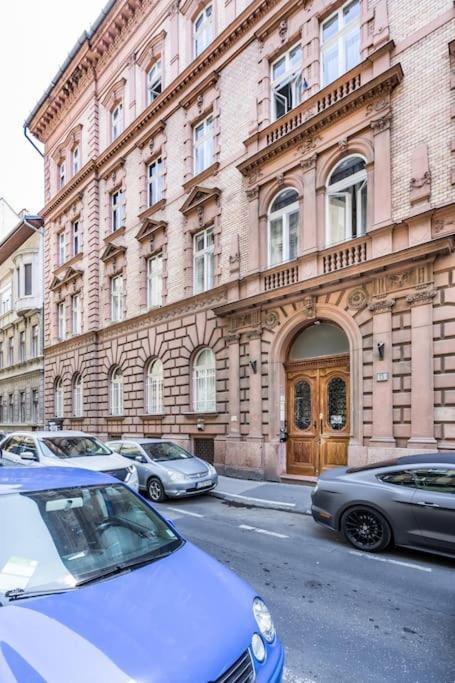 Krudy Gyula Stunning Fancy Downtown Spot With 2 Br